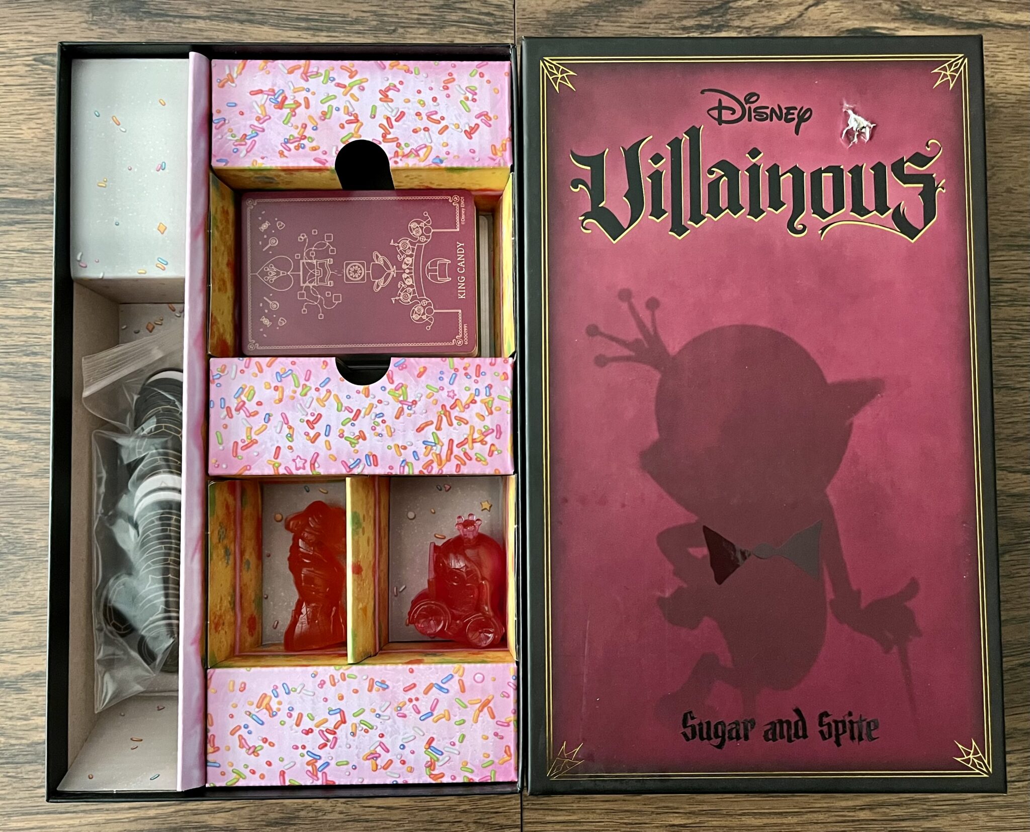 Villainous: Sugar & Spite insert and inside the box